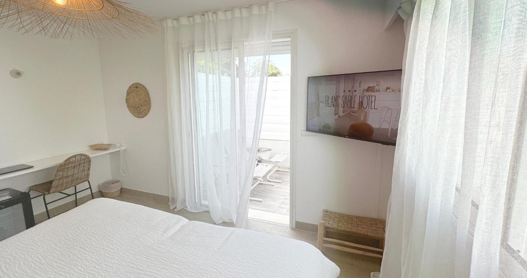 Blanc Sable Hotel Golfe-Juan Buitenkant foto